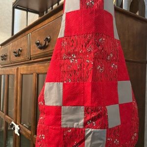 NWOT Handmade Apron. One of a kind. Fits Small to Large. Makes a great gift.